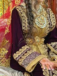Caftan de mariée dans les traditions du mariage marocain