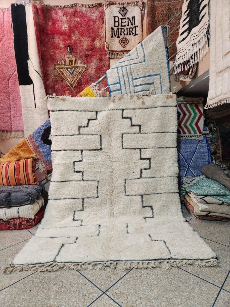 Tapis amazigh traditionnel tissé à la main